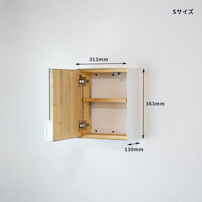 鉄で覆われた箱型鏡